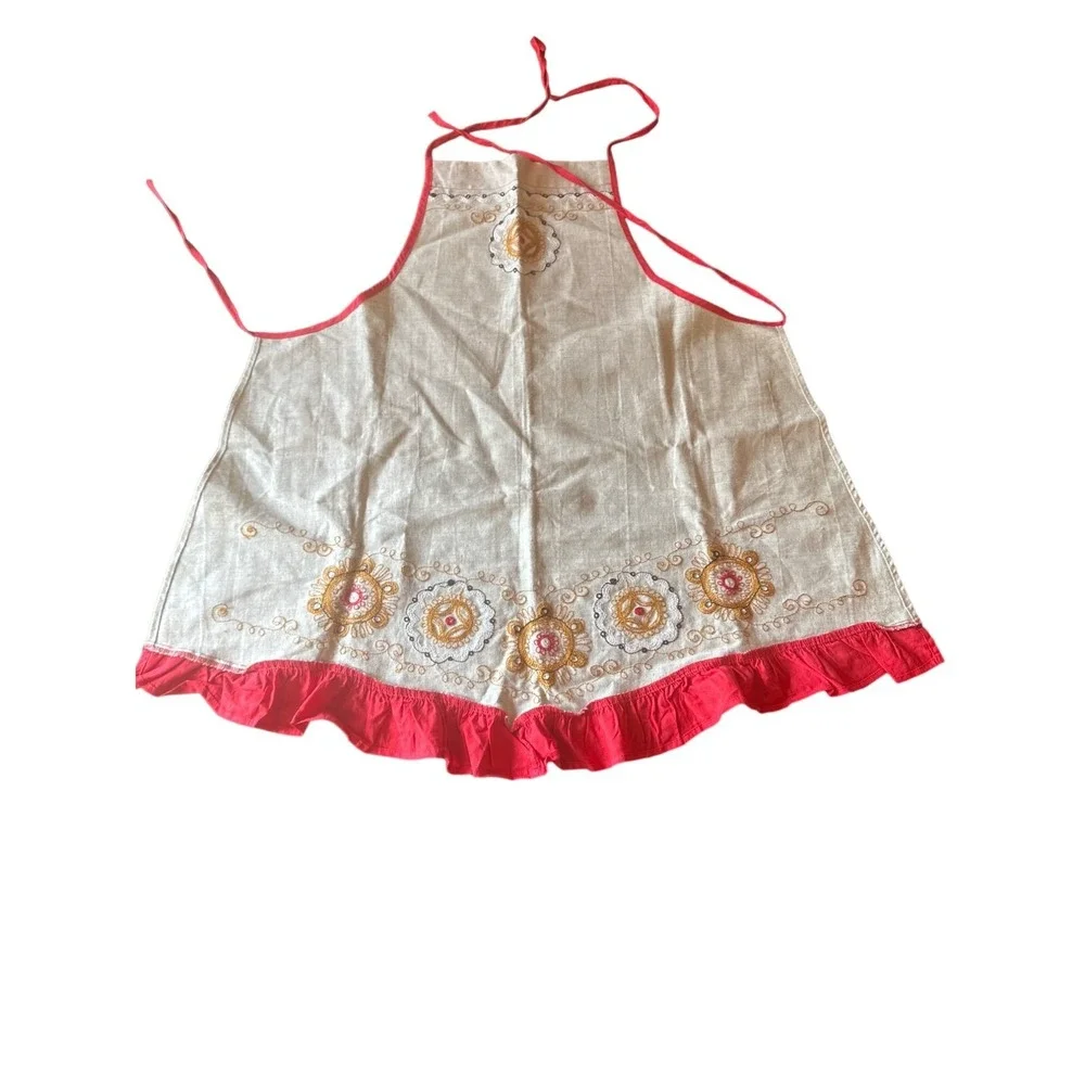 Red Tan Full‎ Apron Embroidered Dutch Ruffle Pockets